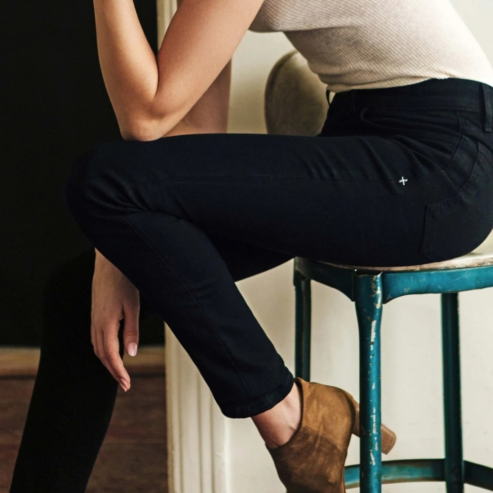 Imogene + Willie slim blue black jeans